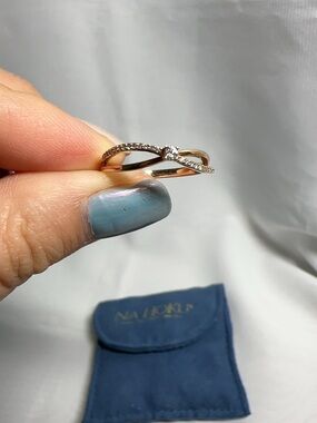 Na Hoku 14K Rose Gold “Pikake” Twist Diamond Ring – Rare!